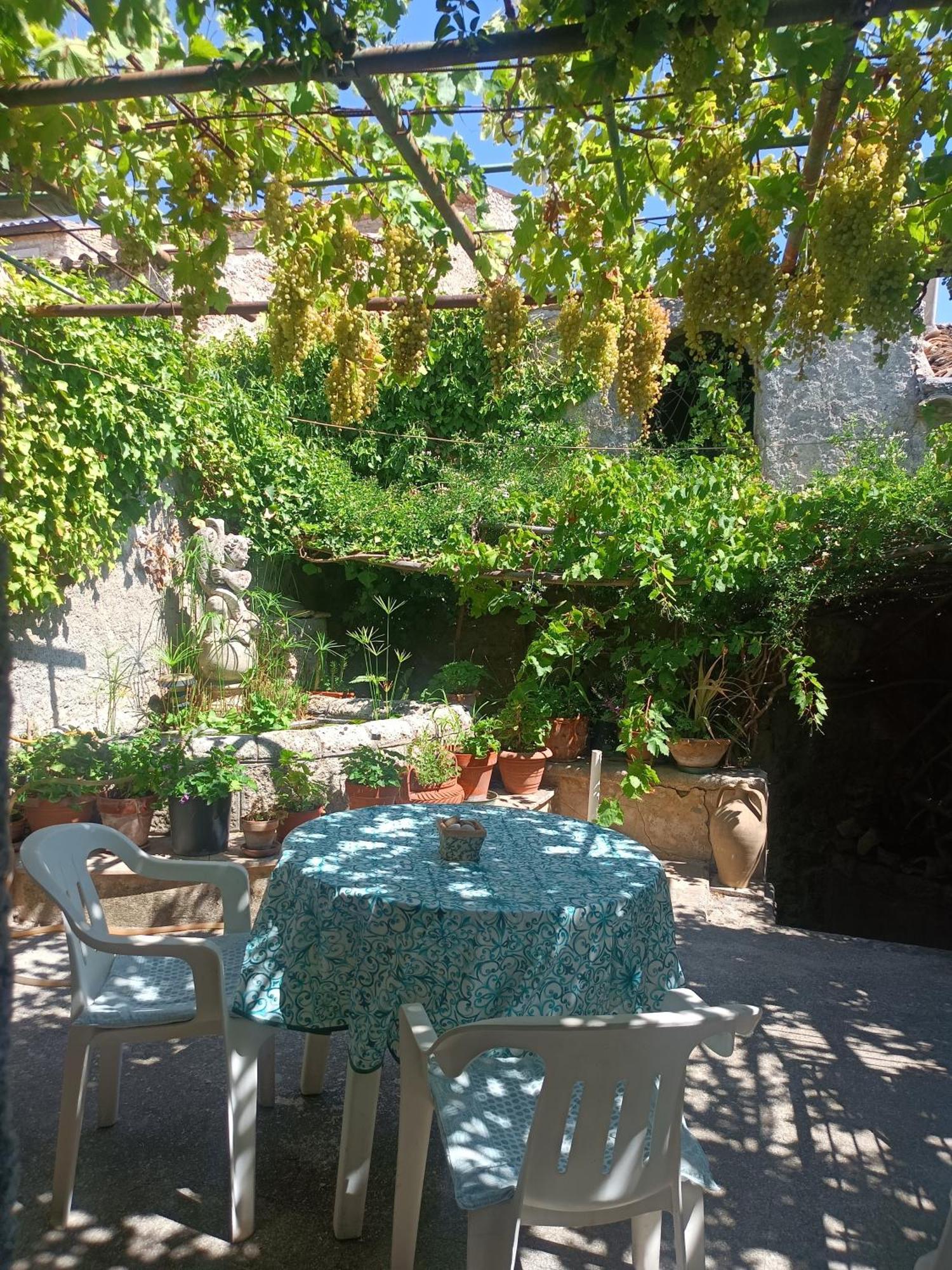 Hotel Palazzo Caracciolo à Gerace Extérieur photo