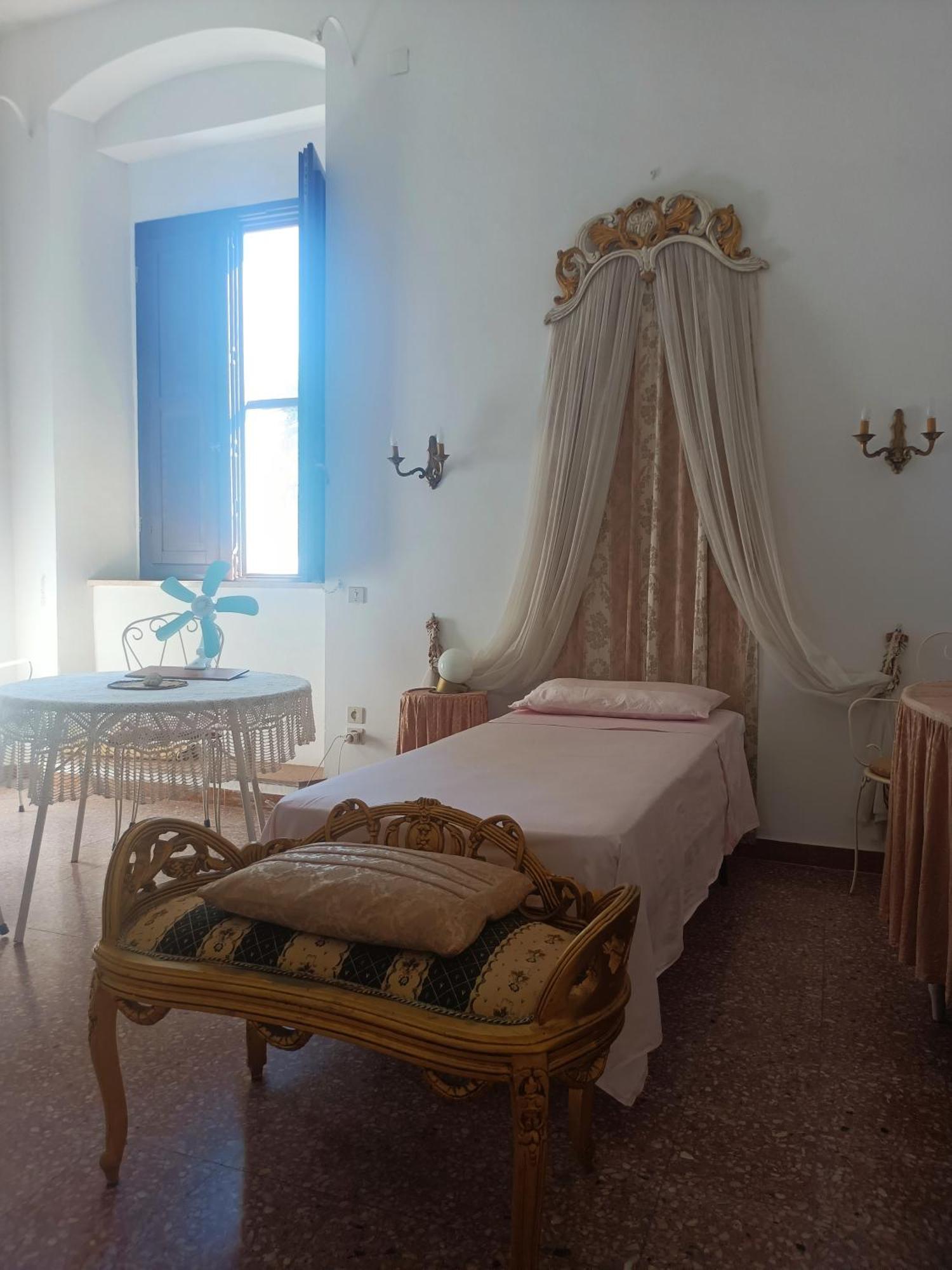 Hotel Palazzo Caracciolo à Gerace Extérieur photo
